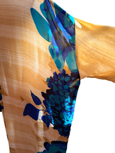 Load image into Gallery viewer, Vintage Silk Robe