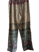 Load image into Gallery viewer, Vintage Silk Lounge Set Large