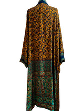 Load image into Gallery viewer, Vintage Silk Robe