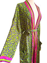 Load image into Gallery viewer, Vintage Silk Robe