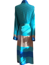 Load image into Gallery viewer, Vintage Silk Robe