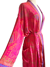 Load image into Gallery viewer, Vintage Silk Robe
