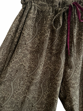 Load image into Gallery viewer, Vintage Silk Lounge Set Large