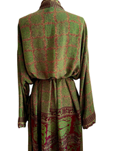 Load image into Gallery viewer, Vintage Silk Robe