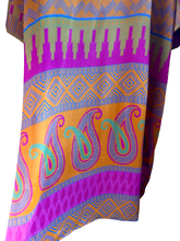 Load image into Gallery viewer, Vintage Silk Robe