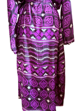 Load image into Gallery viewer, Vintage Silk Long Robe
