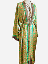 Load image into Gallery viewer, Vintage Silk Robe