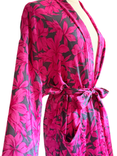 Load image into Gallery viewer, Vintage Silk Long Robe
