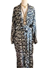 Load image into Gallery viewer, Vintage Silk Long Robe