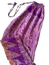 Load image into Gallery viewer, Vintage Sari Silk Palazzo Pant L/XL