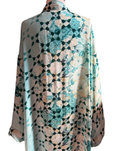 Load image into Gallery viewer, Vintage Silk Robe