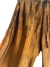 Load image into Gallery viewer, Vintage Silk Lounge Set SM