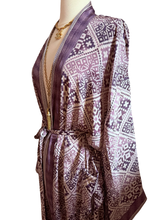 Load image into Gallery viewer, Vintage Silk Robe