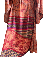 Load image into Gallery viewer, Vintage Silk Robe