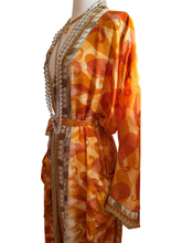 Load image into Gallery viewer, Vintage Silk Robe