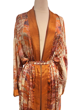 Load image into Gallery viewer, Vintage Silk Robe