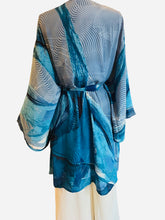 Load image into Gallery viewer, Vintage Silk Robe Short