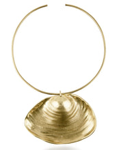 Load image into Gallery viewer, Coquille Brass Collar