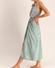 Load image into Gallery viewer, Lila  Dress Emerald