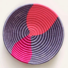 Load image into Gallery viewer, Fuchsia &amp; Periwinkle Twist Abstract Plateau Bowl